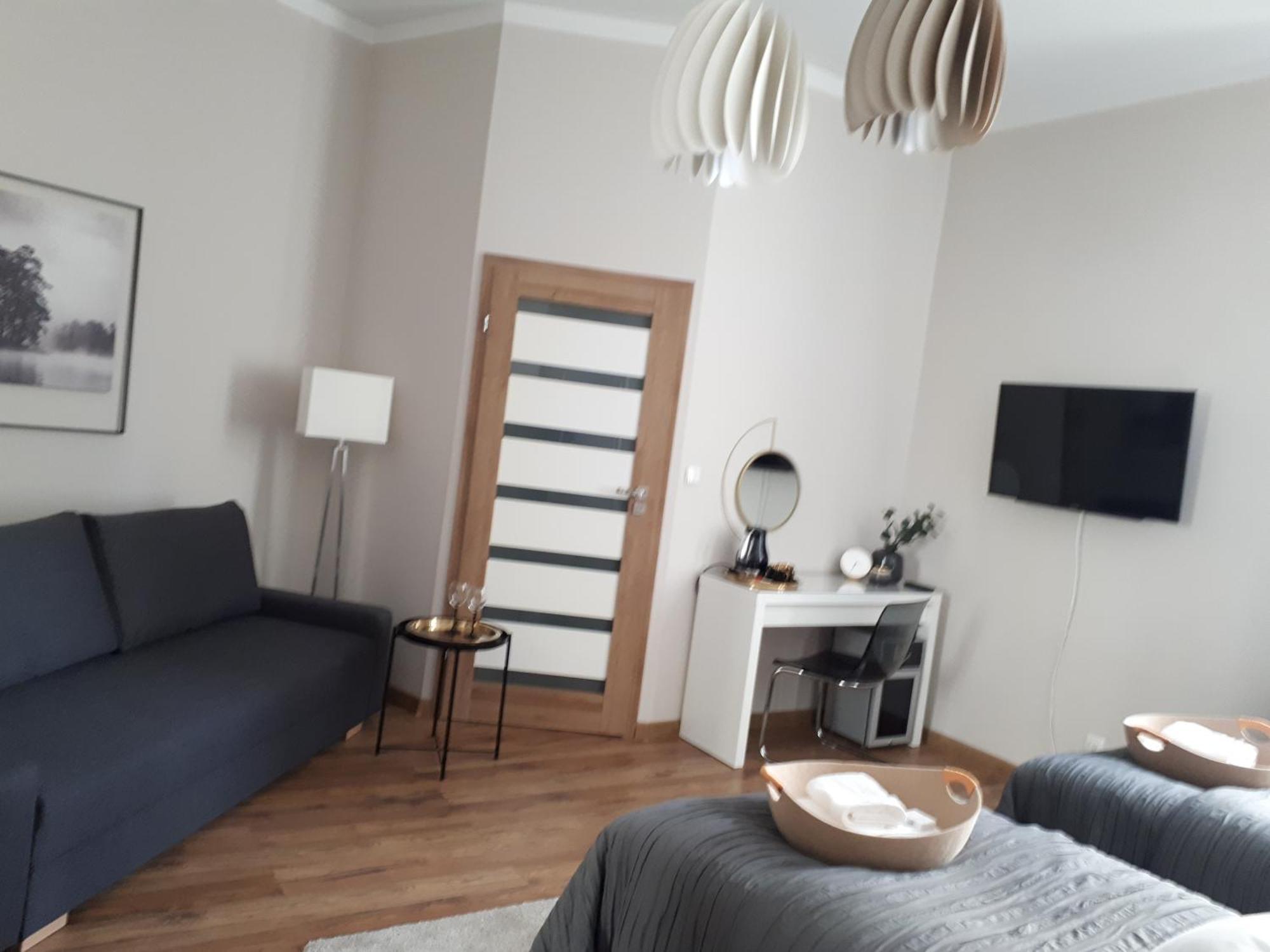 Marzec Apartamenty غنيزنو الغرفة الصورة