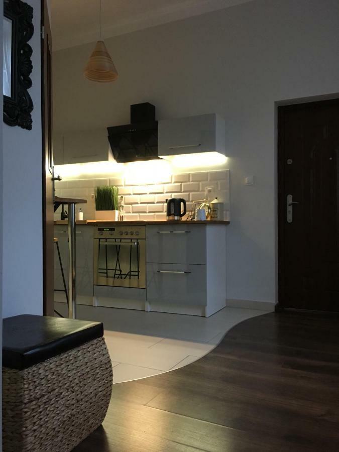 Marzec Apartamenty غنيزنو المظهر الخارجي الصورة